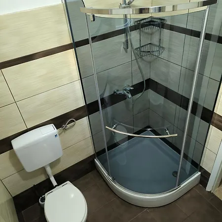 Tomas,,,spacious House With Private Parking,terrace,5g Internet,,,,, Apartment