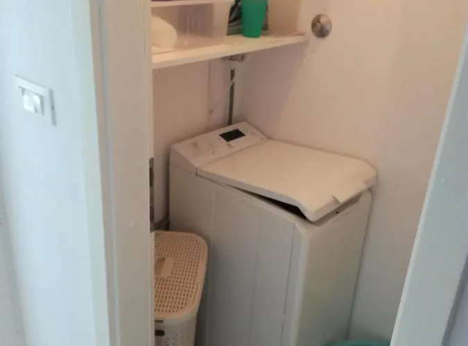 Tomas,,,spacious House With Private Parking,terrace,5g Internet,,,,, 扎达尔