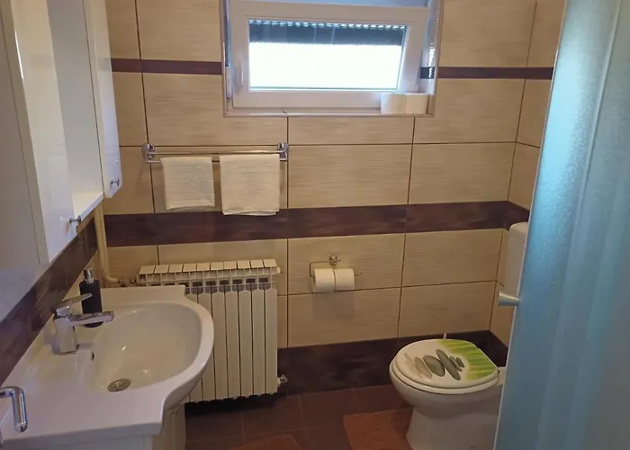 Lejlighed Tomas,,,spacious House With Private Parking,terrace,5g Internet,,,,, *